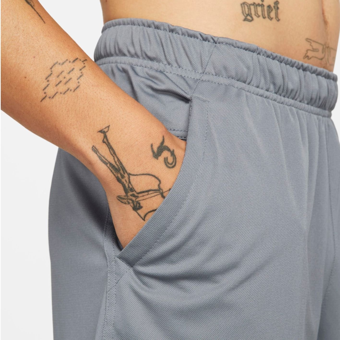 Bermuda Nike DV9328 Totality Knit 9