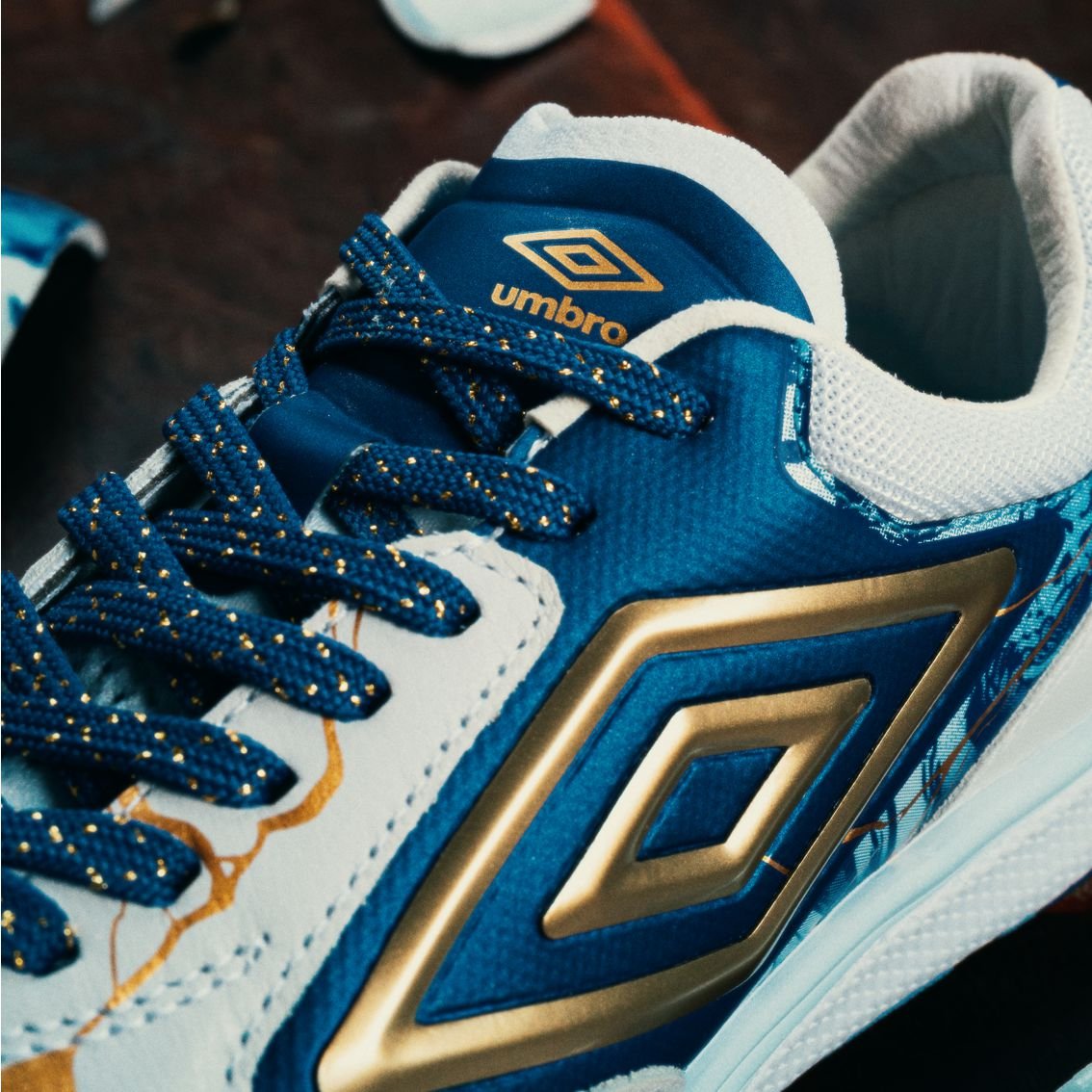 Chuteira Society Umbro Ada Master Class PRO BUMP KINTSUGI U03FB00487