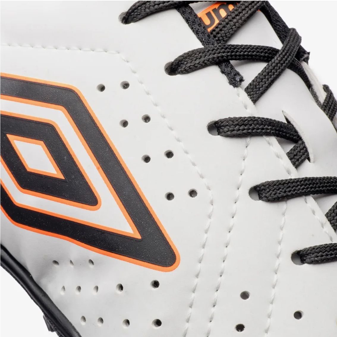 Chuteira Society Umbro Neo Striker U01FB002011