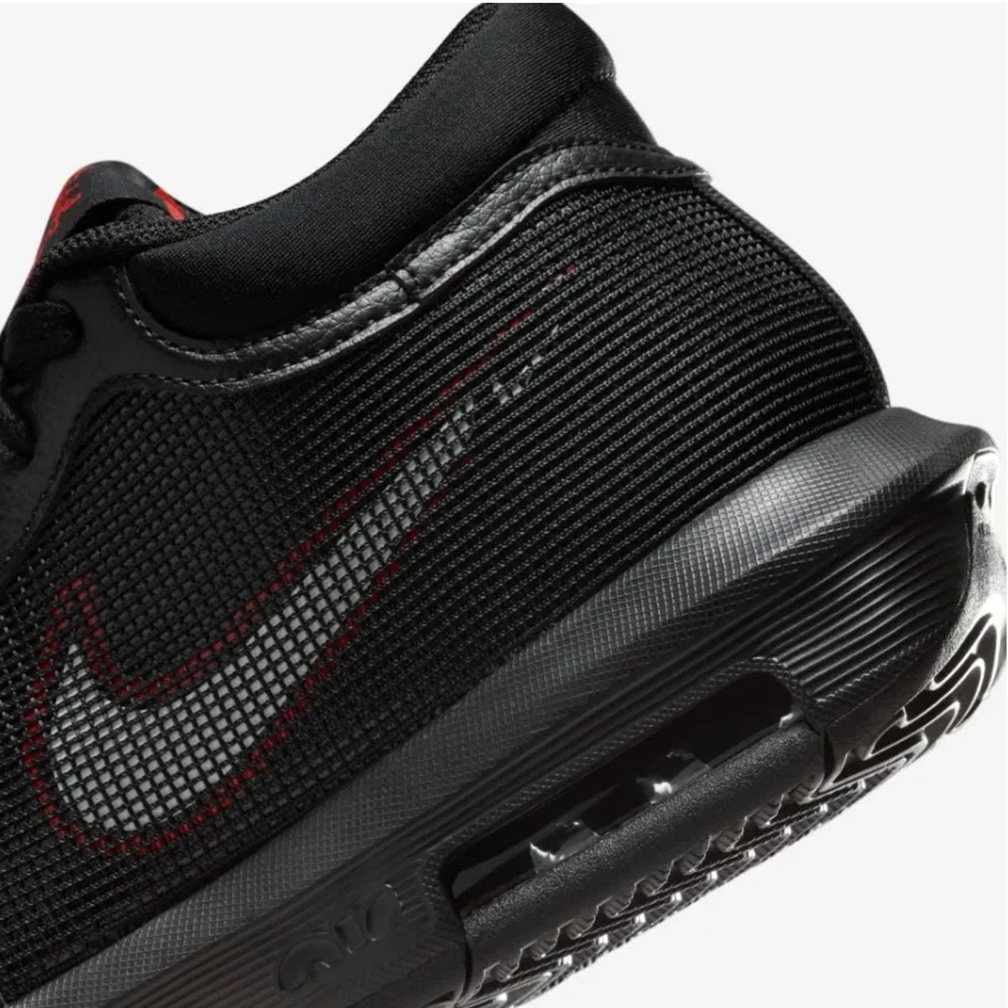 Tenis Basquete Nike Lebron WitnessVIII FB2239-005