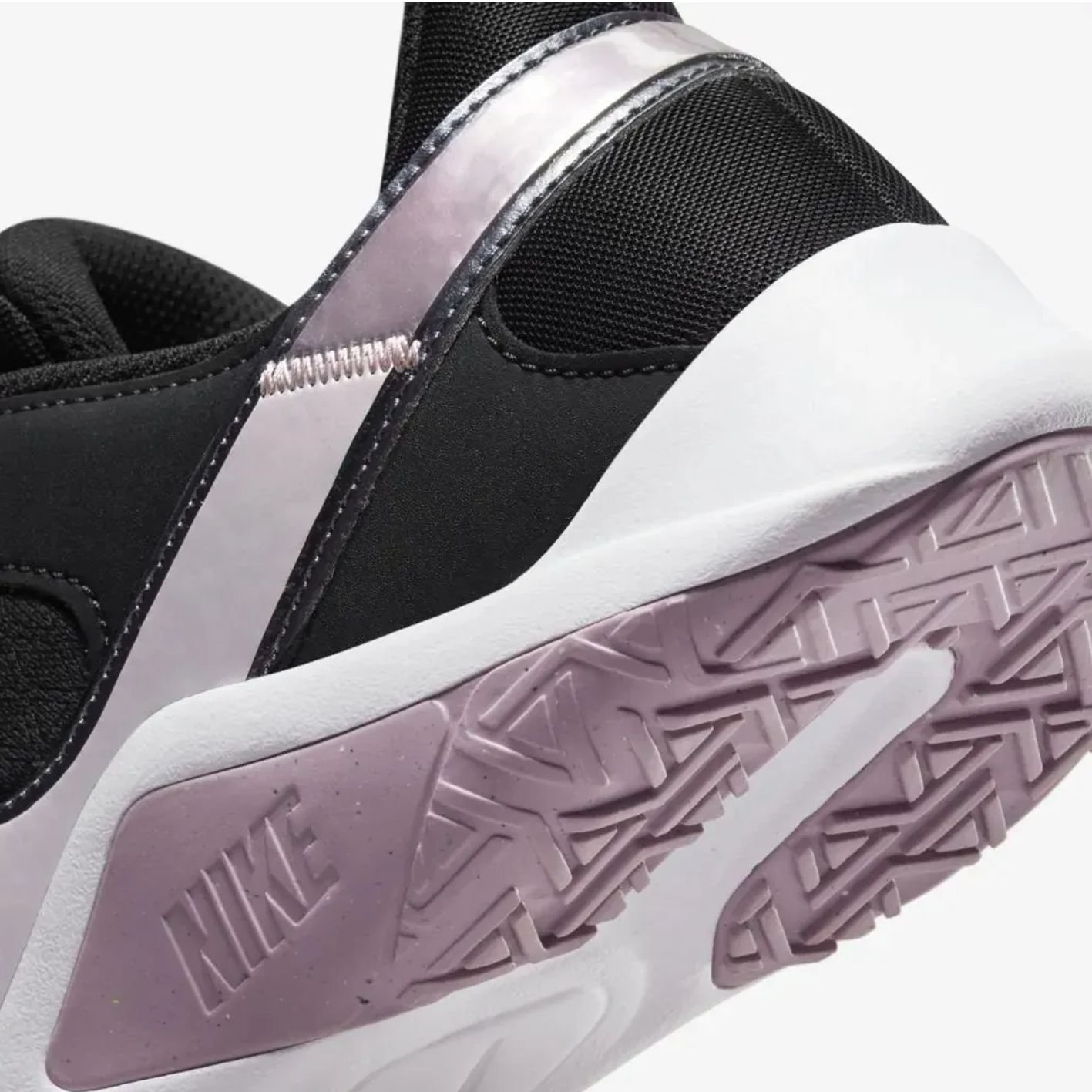 Tênis Nike Legend Essential 2 Premium Cz3668-002