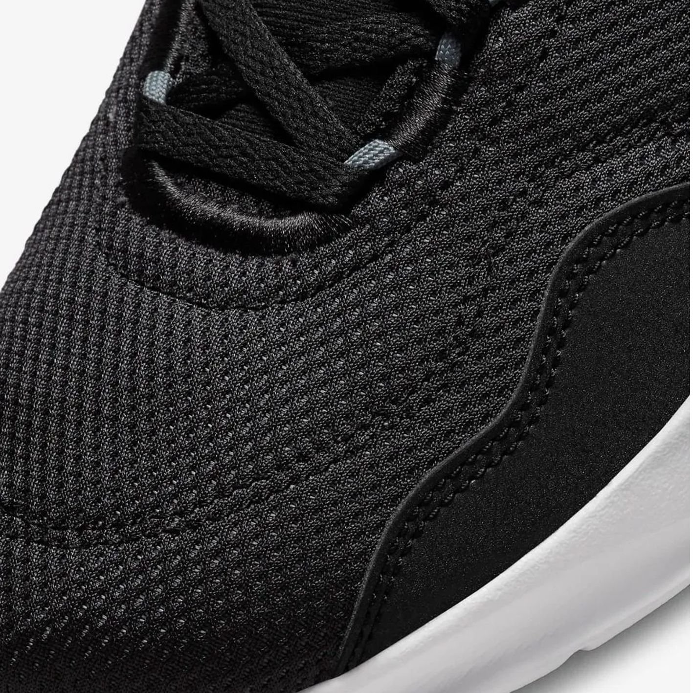 Tenis Nike Legend Essential 3 Dm1120-001